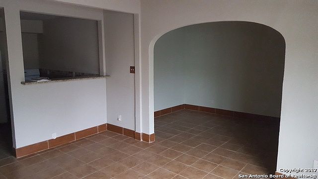 2nd image of 298 El Monte Blvd