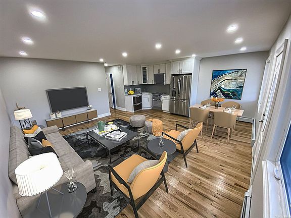 5th image of 10420 Avenue