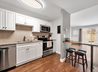 50 E Hill Rd APT 2J, Canton, CT 06019