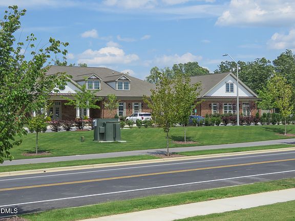 2nd image of 5118 Anamosa St