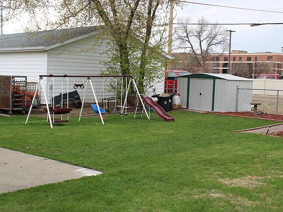5th image of 414 N 12th St