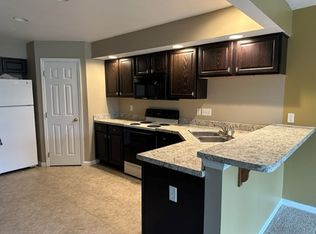 1079 Memory Ln, Harrisburg, PA 17111