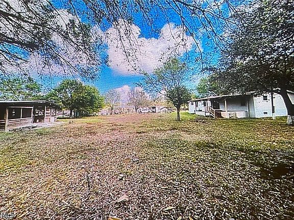 2nd image of 820 N Romero St