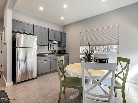 5th image of 122 15th Ave N #1-4