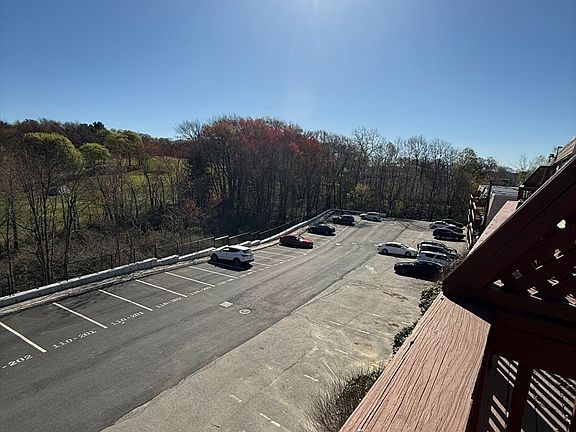 4th image of 110 Boston Post Rd E APT 202