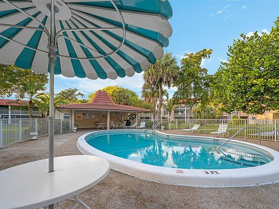 3rd image of 3774 Inverrary Boulevard #104P