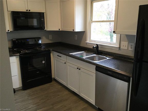 4th image of 3004 Lacy Ave #A