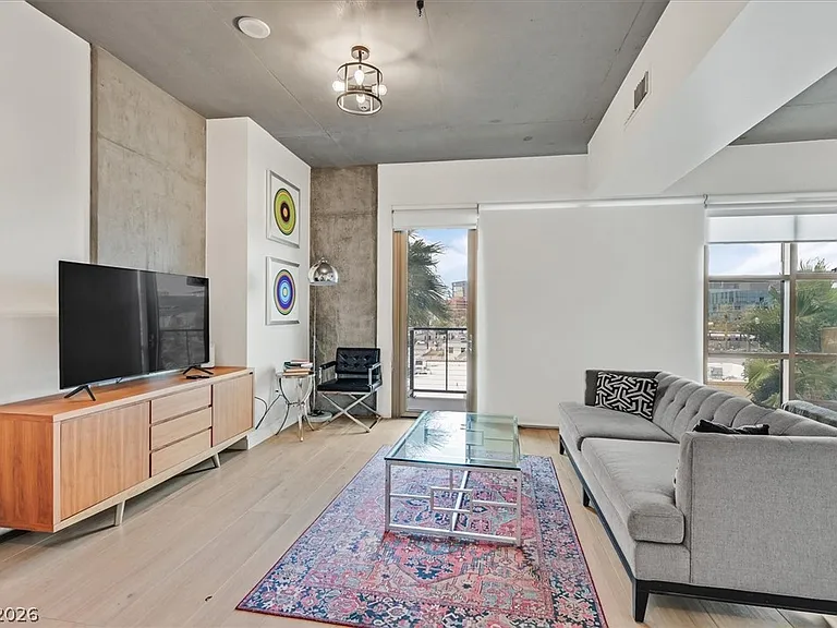 353 E Bonneville Ave #433 — Photo 4