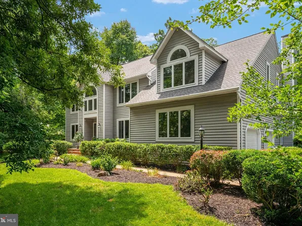 1499 Westcliff Dr, Pasadena, MD 21122