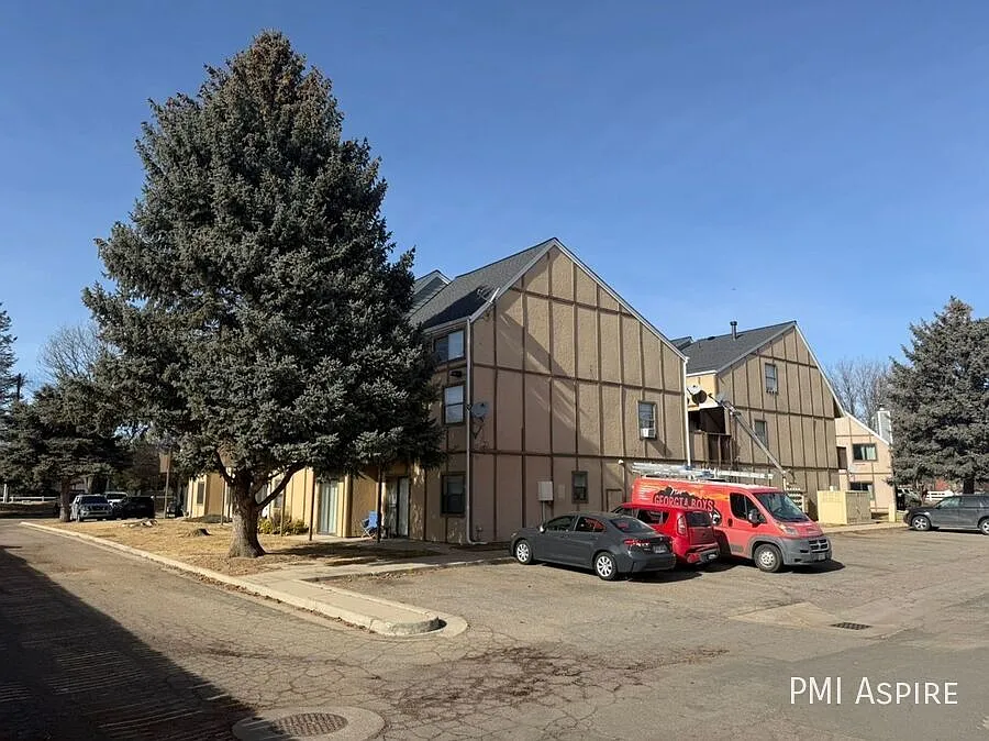 225 E 8th Ave #E5