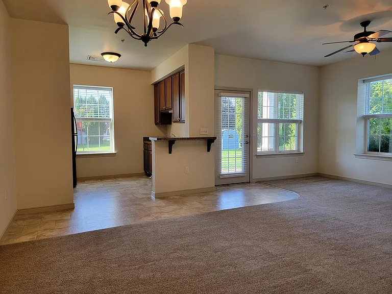 1992 Shady Oak Dr — Photo 8