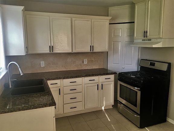 5th image of 1317 Meadowbrook Dr