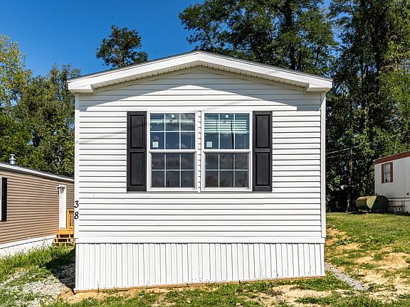 3rd image of 38 Cheryl Ln #38R