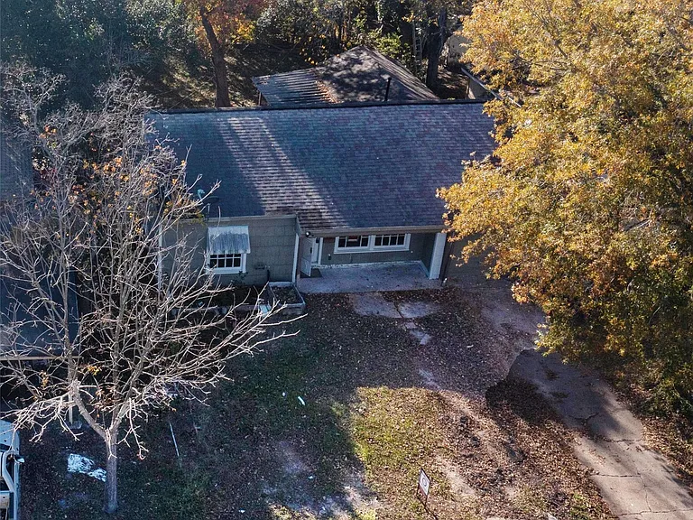 3826 Landa Ln — Photo 35