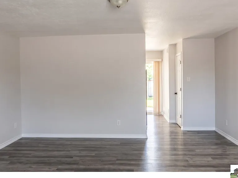 2102 Hunt Dr #B — Photo 3