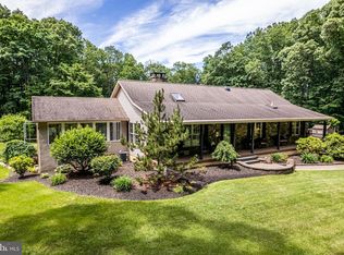 1949 Upper Ridge Rd, Green Lane, PA 18054