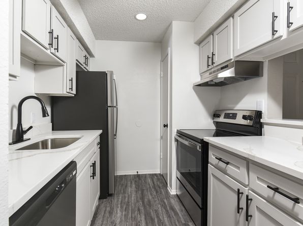 4136 E 52nd St #18-1802