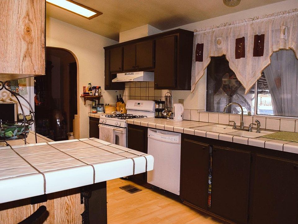 2nd image of 36232 56th St E