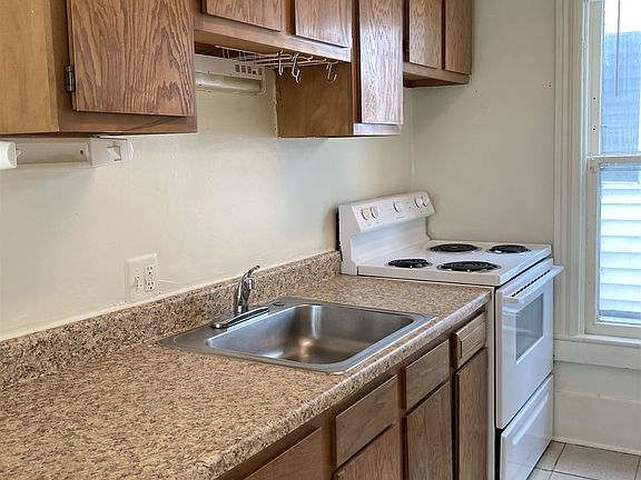310 - Kitchen