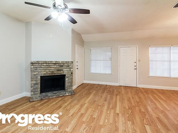 3rd image of 1205 Hall Ln