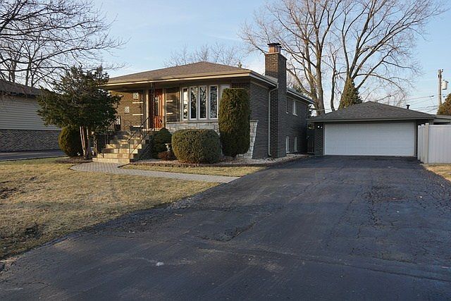 1st image of 7900 W 100th Pl