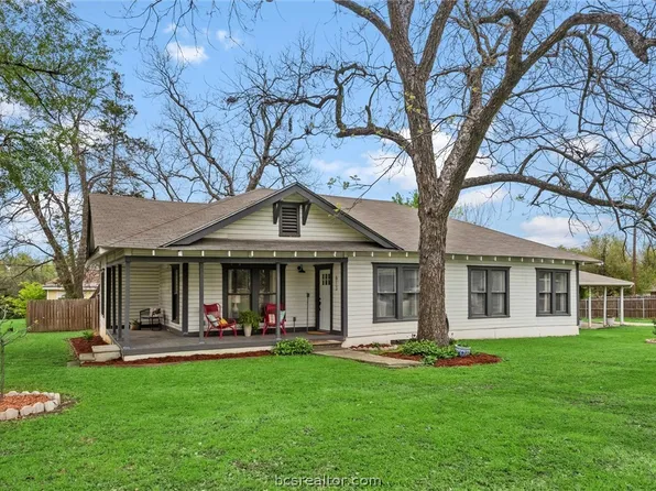 613 Bremond St, Franklin, TX 77856