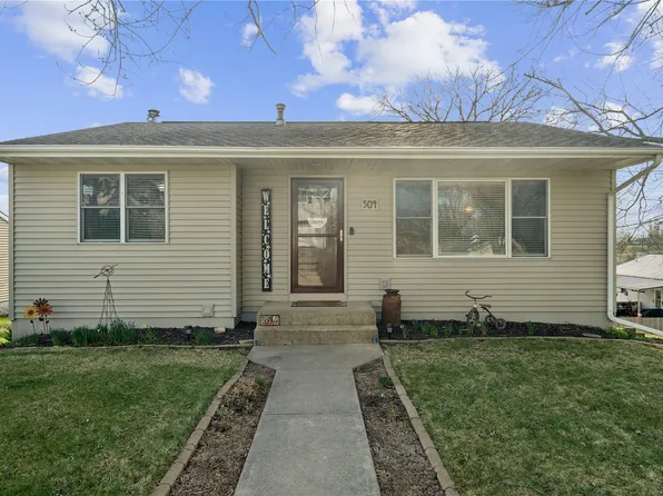 504 N Pratt St, Anamosa, IA 52205