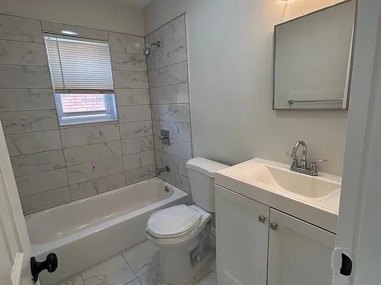 18 Hampton Rd #B10 — Photo 29