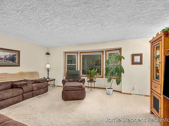 4th image of 4109 Crestlane Dr