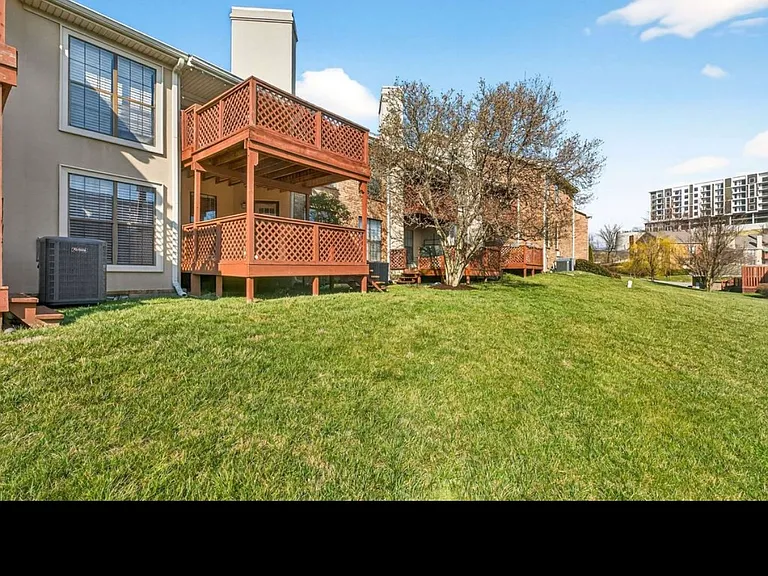 125 Villa View Ct — Photo 5