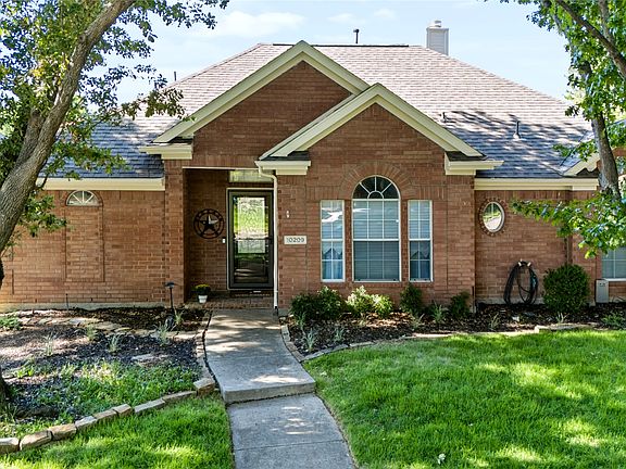 2nd image of 10209 Forrest Dr