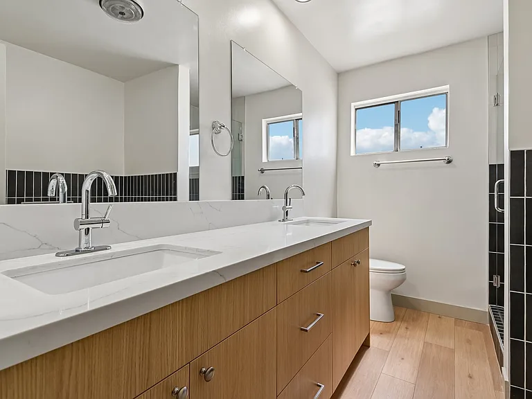 El Dorado - 1342 N. Fuller Avenue — Photo 26