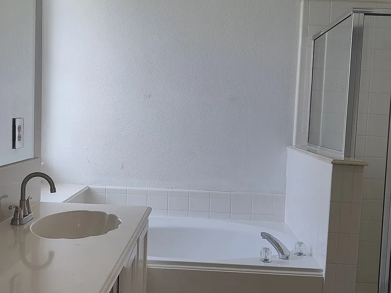 1412 Brenda Ln — Photo 33