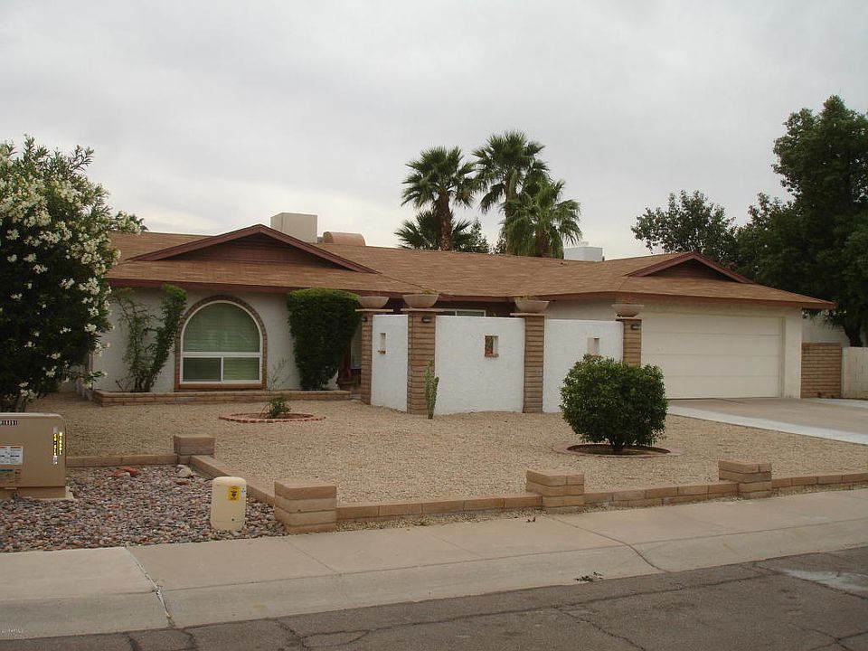 1st image of 4901 E Larkspur Dr