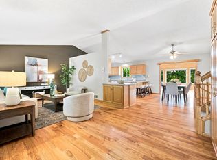1351 Rolling Oaks Dr, Hanover, MN 55341
