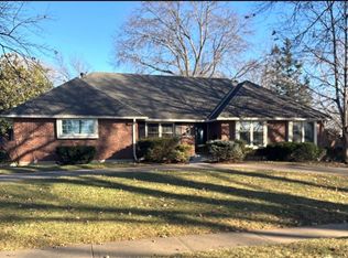 9103 Roe Ave, Prairie Village, KS 66207