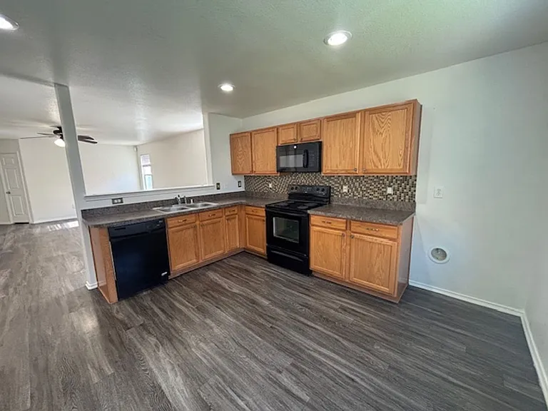 12713 Lost Prairie Dr — Photo 12