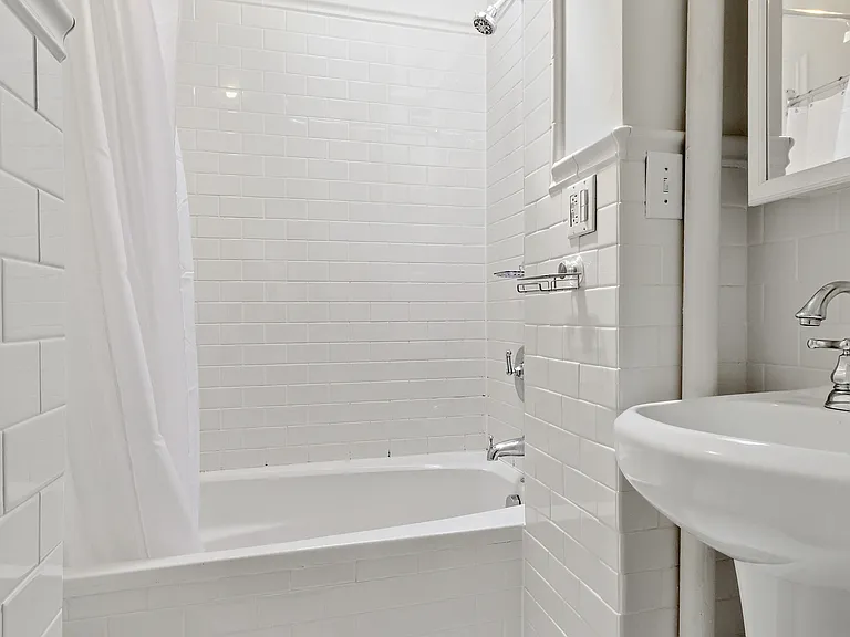 128 Kane St #3 — Photo 9