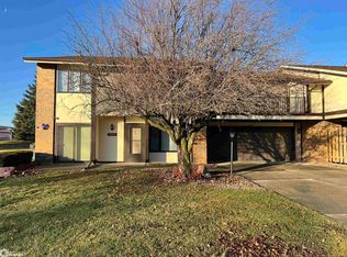 1140 Cherry Hills Dr APT A, Newton, IA