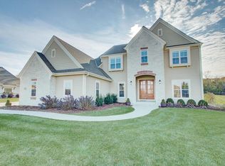 106 Kestrel Way, Hartland, WI 53029