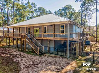 407 Chenault Ave, Dauphin Island, AL 36528