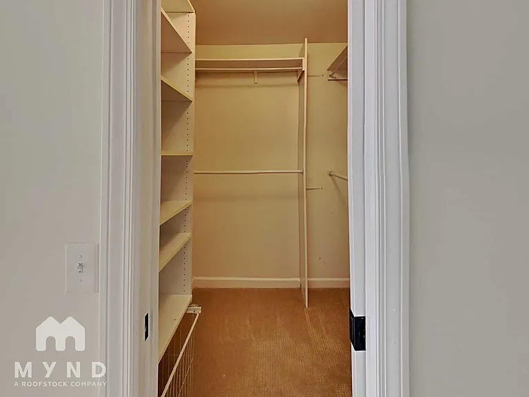 4601 Lake Village Dr — Photo 11