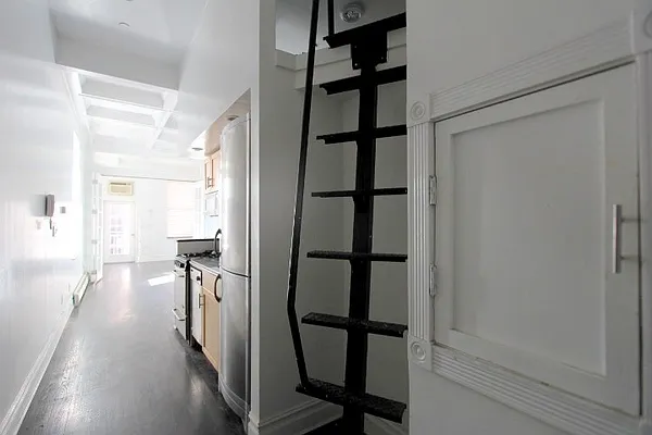 Rented by Julien Aractingi, LREB | media 25