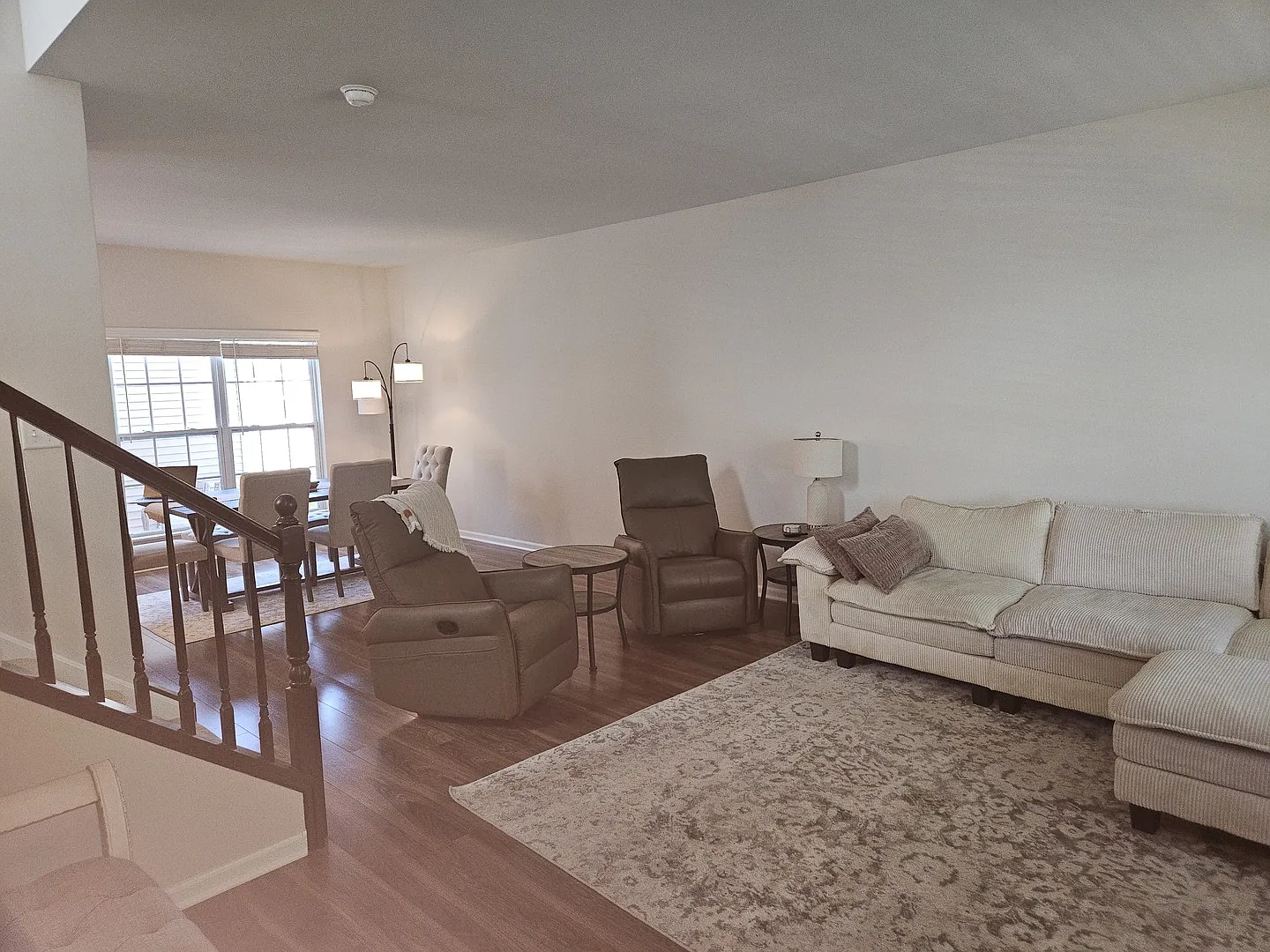 3 bed, 2.5 bath, 1635 sqft, $2,895 — Photo 2
