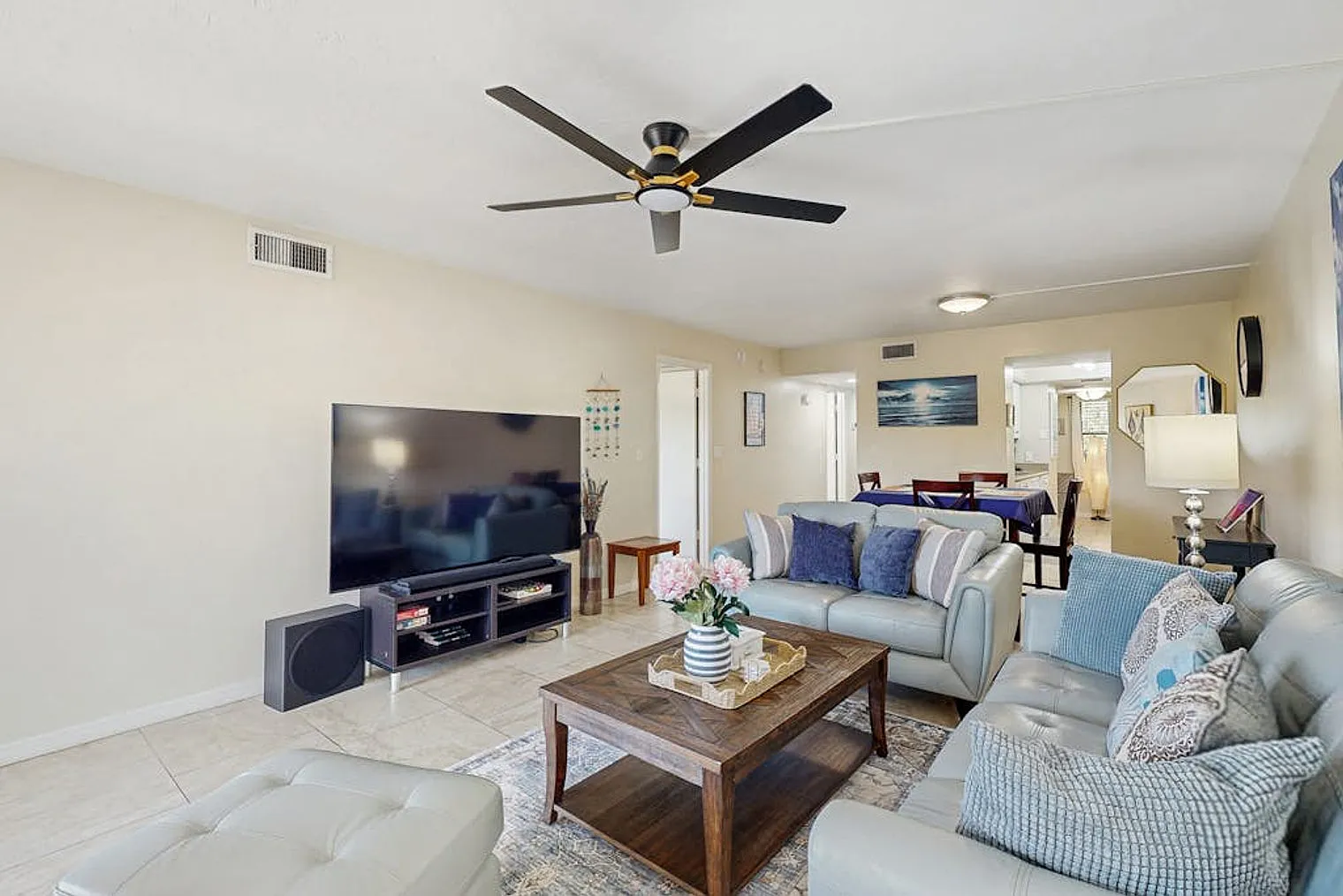 2 bed, 2.0 bath, 1496 sqft, $3,537 — Photo 2