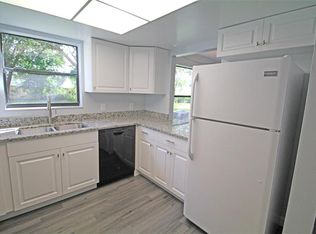 61 SW South River Dr APT 102, Stuart, FL 34997