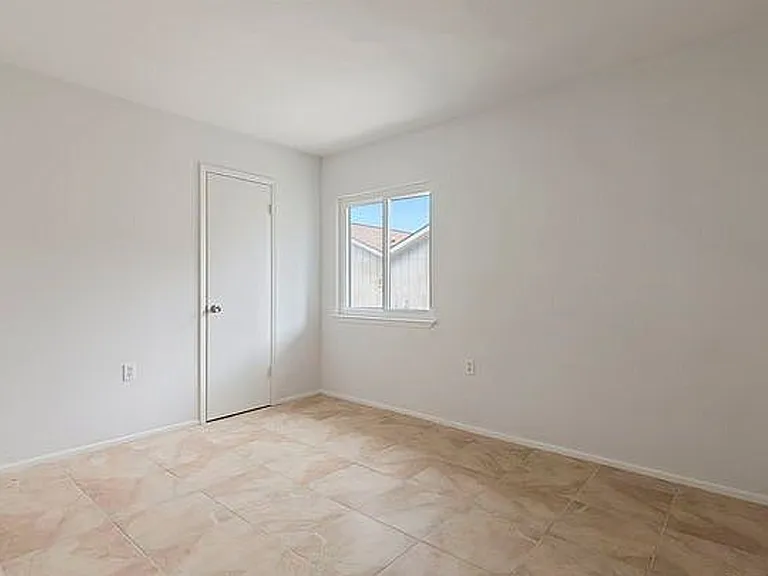 8412 Clear Mdw — Photo 17