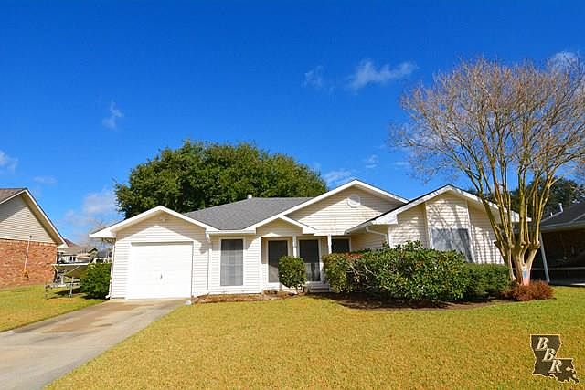 1st image of 312 N Moss Dr