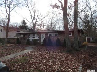 72 George St, East Patchogue, NY 11772