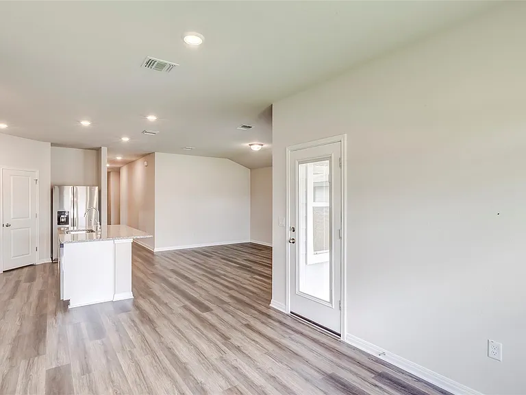 4905 Hazelnut Ln — Photo 16